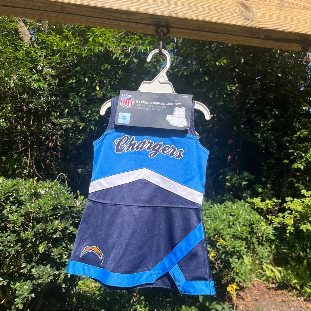 LA Chargers toddler cheerleader outfit 🔵🟡
size is 12 M 
NFL brand new